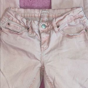 Crown & Ivy sz 2 Distressed Pink Skinny Jeans